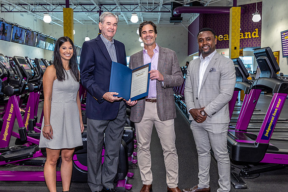 Planet_Fitness-35