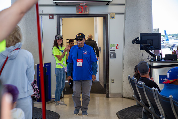 HF36_Dulles Airport Arrival-14