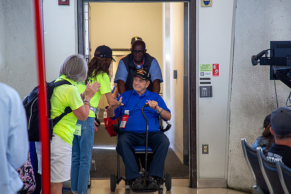 HF36_Dulles Airport Arrival-3