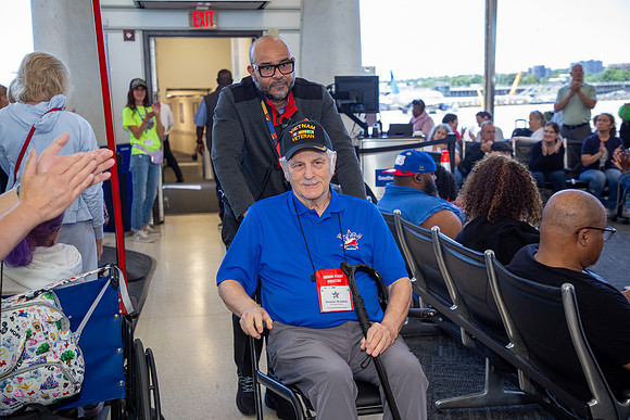 HF36_Dulles Airport Arrival-32