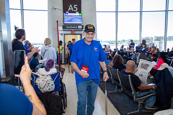 HF36_Dulles Airport Arrival-66