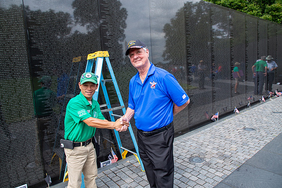 14-HF37_Vietnam Veterans Memorial-3