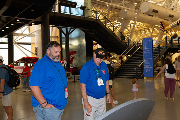 05-HF37_Air and Space-54