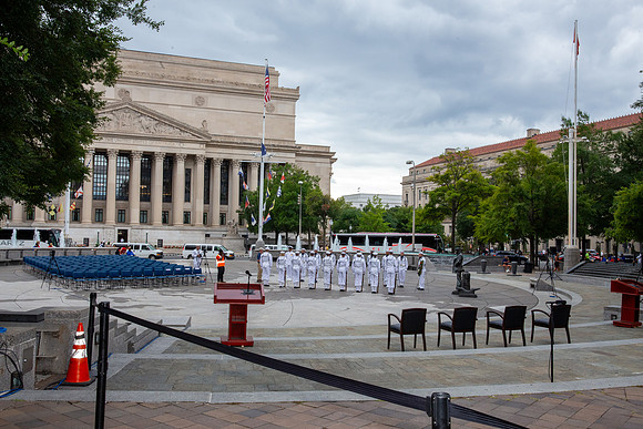 03-HF37_Navy Memorial-12