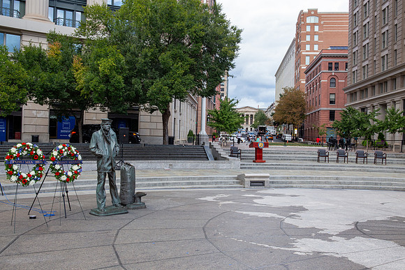 03-HF37_Navy Memorial-1