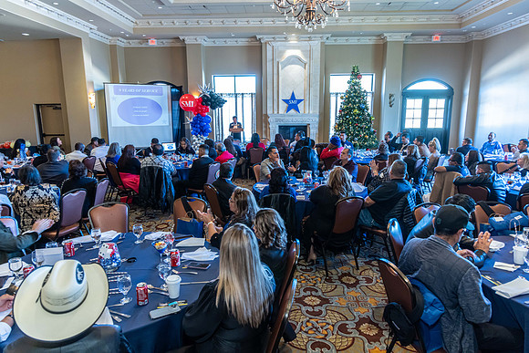 2023_SMI_Holidayt_Party-57