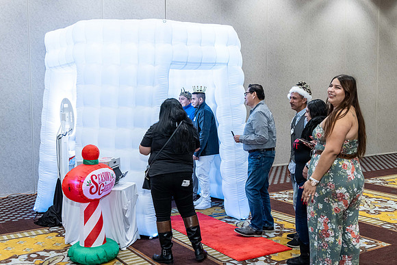 2023_SMI_Holidayt_Party-115