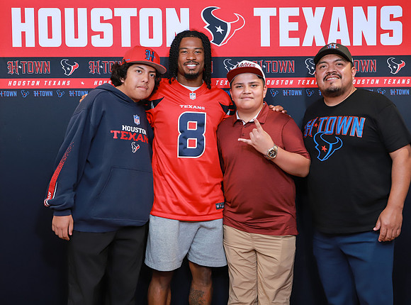 11262024_Texans_Fan_Night-373