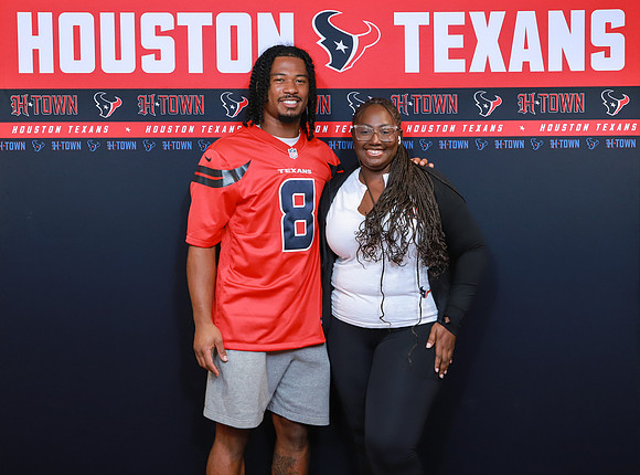 11262024_Texans_Fan_Night-468